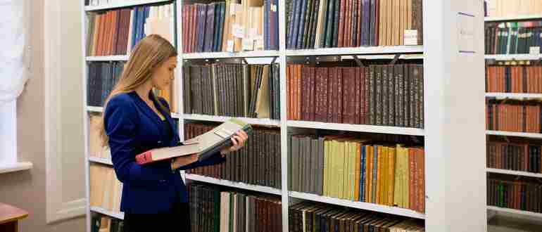 Филолог кто это