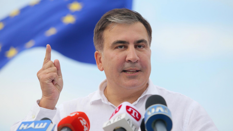 Саакашвили прервал свое выступление в суде, попросив помощи врача