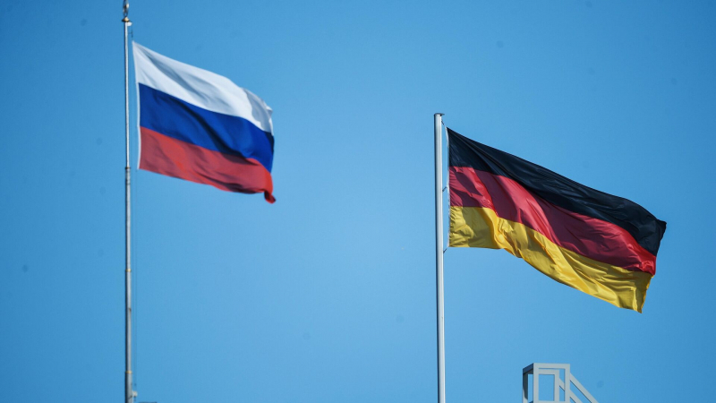 СМИ сообщили о "тайных переговорах" России и Германии по Украине