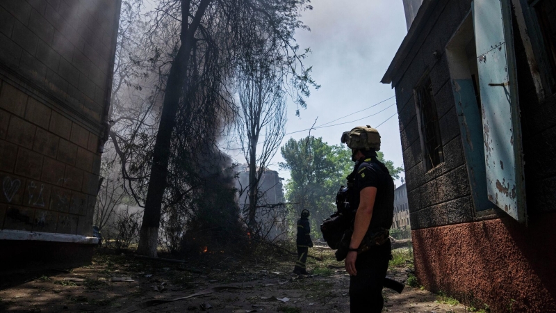 Украинские военные оборудовали огневые точки в многоэтажках в Краматорске