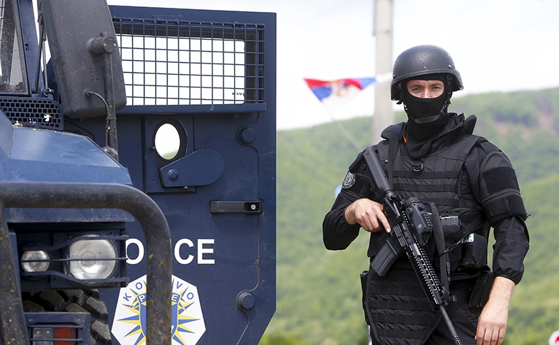 Российские депутаты готовы помочь сербам оружием для решения проблемы Косово