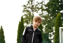 На что обратить внимание при выборе спортивного костюма?