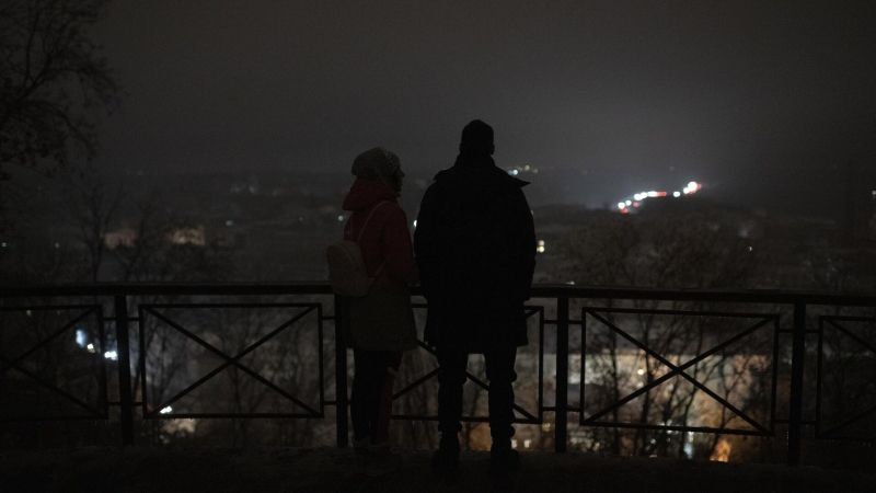 Киевлян предупредили, что режим экстренных отключений продлится всю зиму