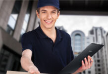 Курьерская служба доставки или штатный курьер