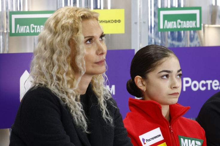 Аделия Петросян захватила лидерство в финале Гран-при России, Туктамышева идёт второй