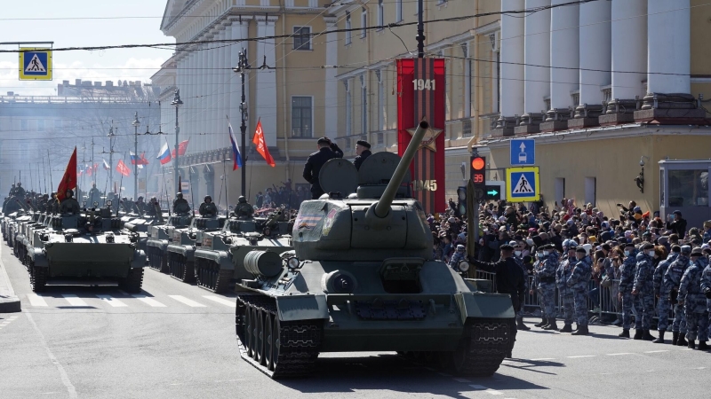 На параде в Петербурге задействуют около 80 единиц техники во главе с Т-34