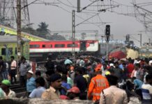 Папа Франциск выразил соболезнования из-за столкновения поездов в Индии