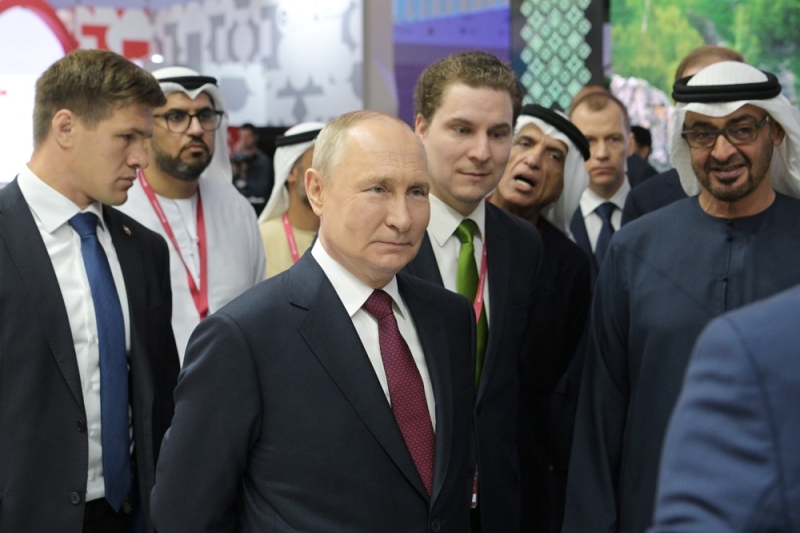 Владимир Путин рассказал о троекратном росте турпотока из России в ОАЭ - Российская газета