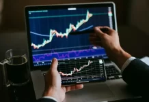 Тогда и сейчас: сравнительный анализ ситуации на рынке акций по итогам II квартала 2011 и 2023 годов