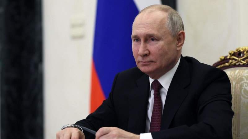 Путин поздравил российских моряков и речников с профессиональным праздником