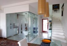 Использование стеклянных перегородок в интерьере