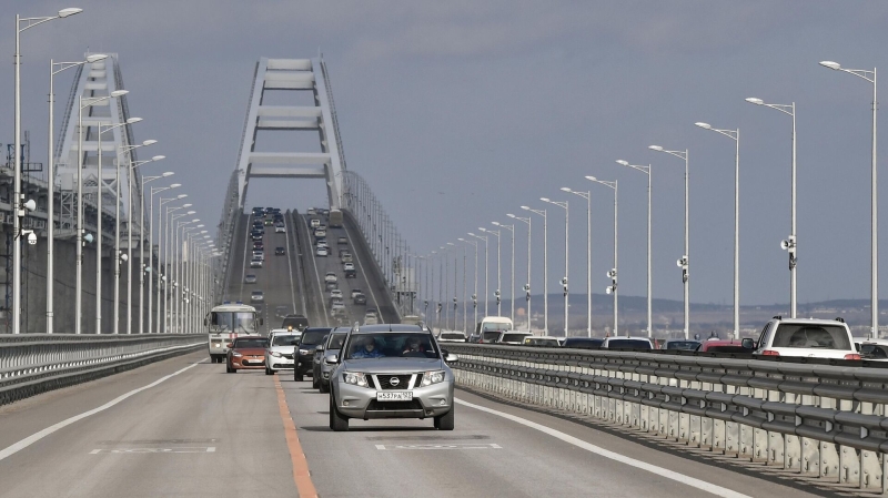 Автомобильное движение по Крымскому мосту восстановили