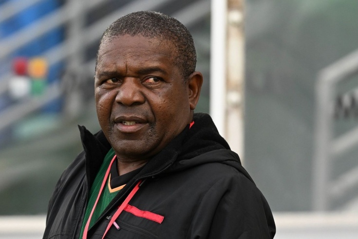 Тренера Замбии обвинили в том, что он трогал грудь футболистки. ФИФА расследует дело