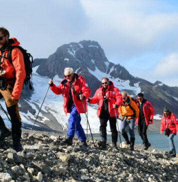Экспедиционные круизы в Арктику, Антарктиду и Северный полюс