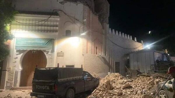 Жители Марракеша провели ночь на улице, опасаясь повторного землетрясения