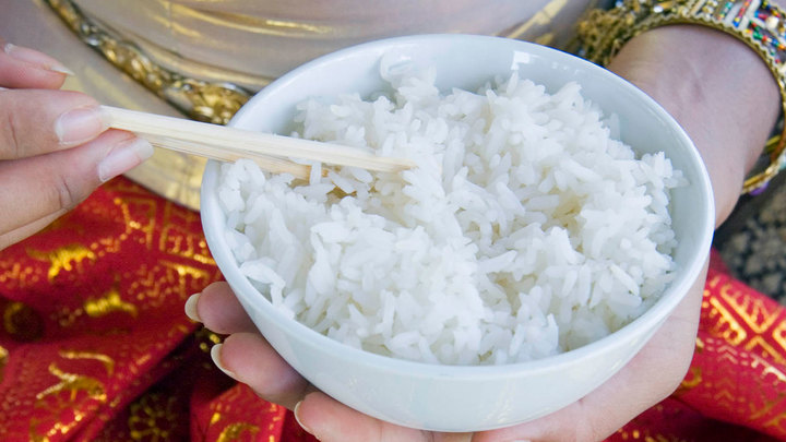 Эффективна ли рисовая диета для лечения болей в суставах