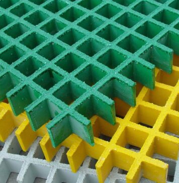 В каких областях применяется стеклопластиковый решетчатый настил