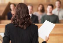 Почему стоит доверить представительство в суде юристу