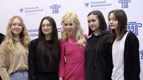 Мизулина рассказала, куда "ушли" студенты с ее встречи в Казани