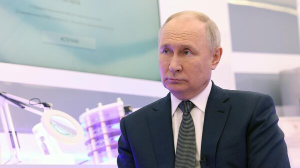 Путин поручил дополнить оценку эффективности руководителей в образовании