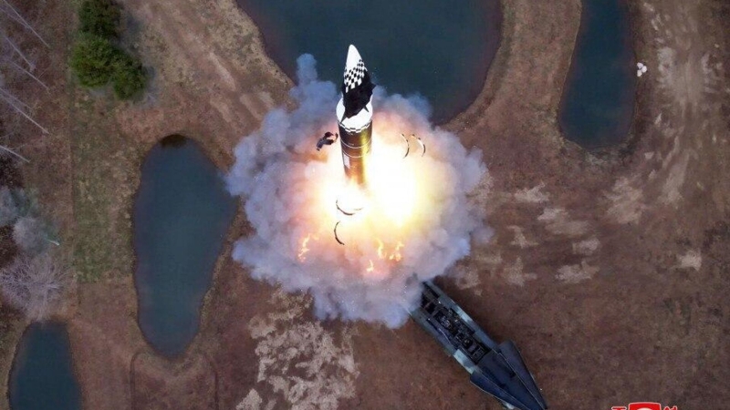 Эксперт оценил возможности новой гиперзвуковой ракеты КНДР