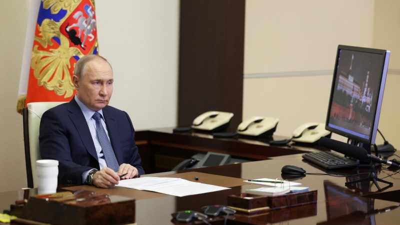 Путин поручил расширить сеть медицинских исследовательских центров