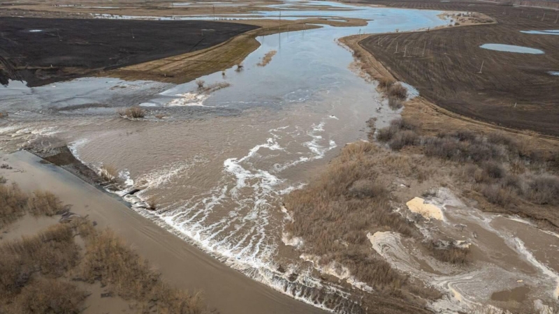 Реверсивное движение на трассе Тюмень – Омск сохранится до снижения воды