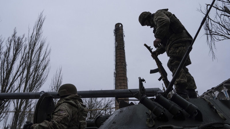 Запад не считает украинцев достойными защиты, заявил Медведчук