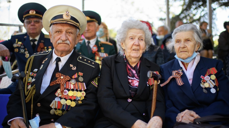 Собянин поздравил ветеранов и москвичей с Днем Победы