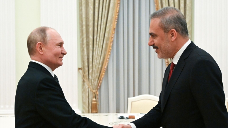 Глава МИД Турции передал привет Путину от Эрдогана