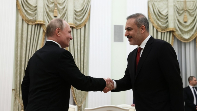 Глава МИД Турции передал привет Путину от Эрдогана