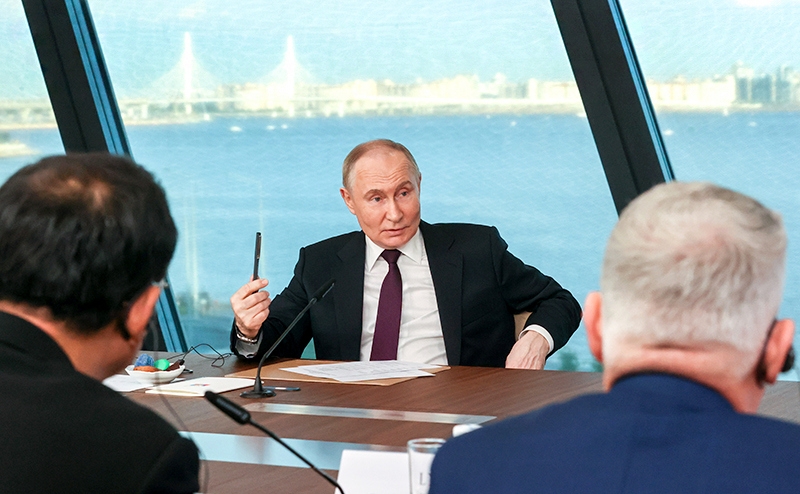 Путин — мировым СМИ: «Если суверенитету и целостности России угрожают, допустимы все средства»