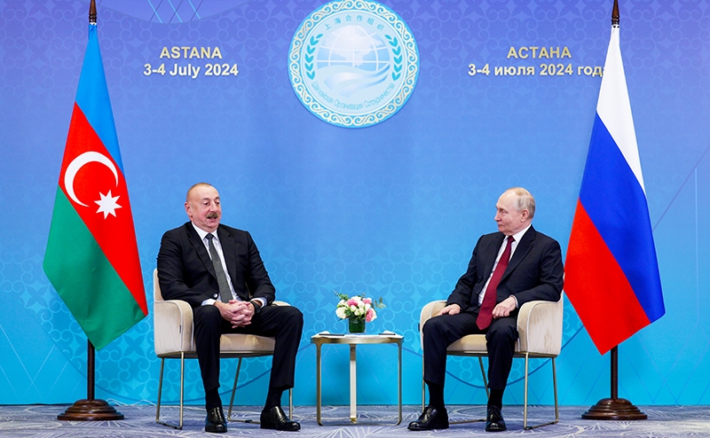 «Широко шагает Азербайджан»: Алиев по-восточному тонко почувствовал слабые места Кремля