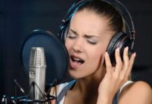 Как записываются песни в студии