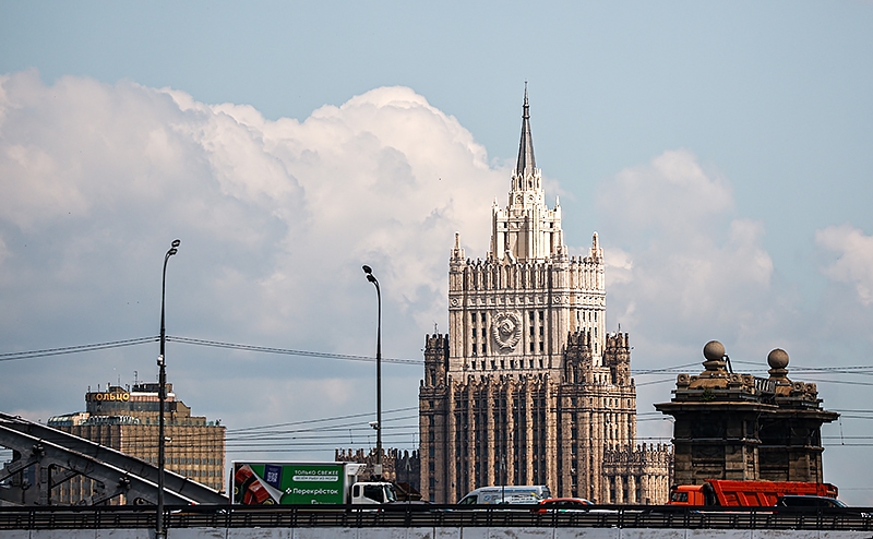 Предупреждать Варшаву о «красных линиях» давно пора не МИДу, а Минобороны РФ