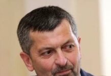 Проехав от Москвы до Владивостока, наш корреспондент насчитал вдоль Транссиба 16 памятников паровозу — Родина