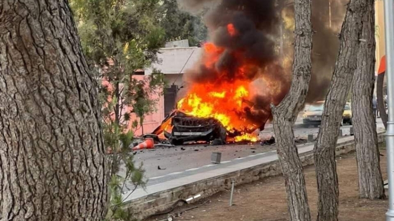 В Дамаске автомобиль атаковали ракетой