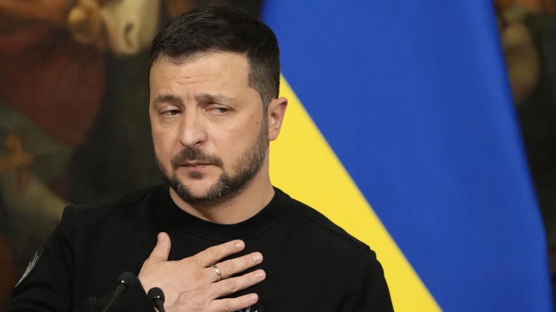 "Еще более жалкая роль". На Западе жестко высказались о Зеленском