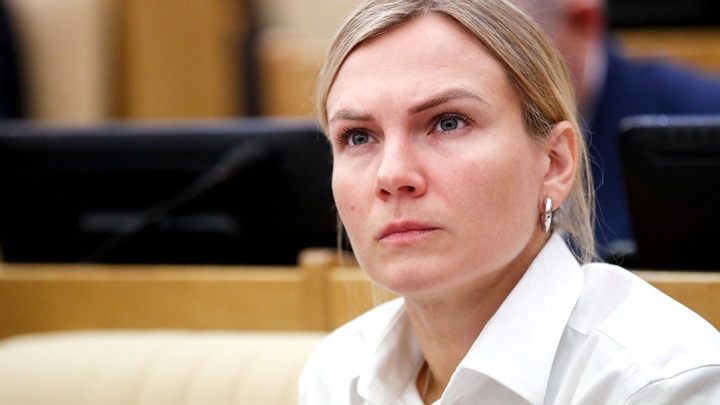 Депутат Дрожжина не думает, что надо законом регулировать продажу контрацептивов - Новости на Вести.ru
