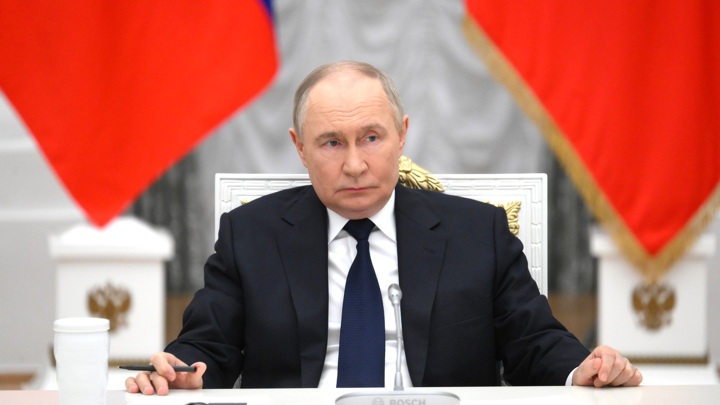 Путин: преодоление сложностей делает нас сильнее - Новости на Вести.ru