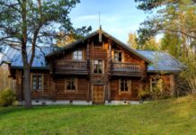 Растет спрос туристов на избы и терема — Российская газета