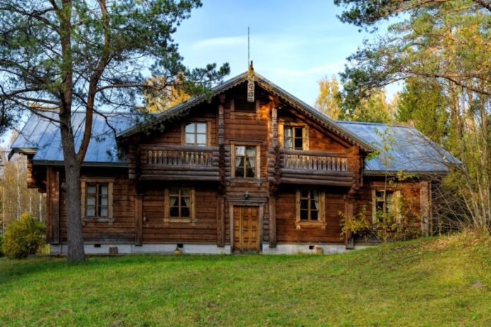 Растет спрос туристов на избы и терема — Российская газета