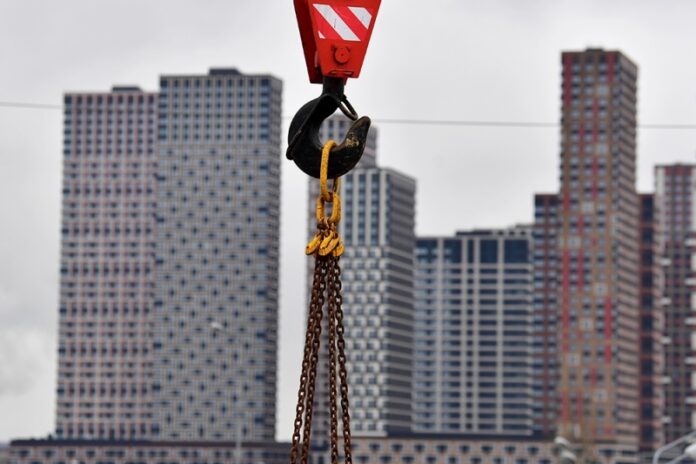 Эксперты оценили, как изменятся цены на недвижимость после снижения ставки ЦБ — Российская газета