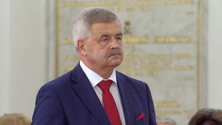 Хирург Столяренко рассказал о спасении зрения девочке из ДНР - Новости на Вести.ru