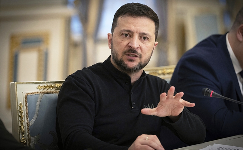 Политический труп: Зеленский, требуя от России репараций и устрашая Москву терактами, загнал себя в угол
