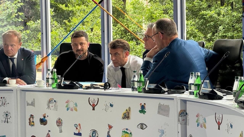 Встреча "коалиции желающих" не поможет Киеву, пишут СМИ