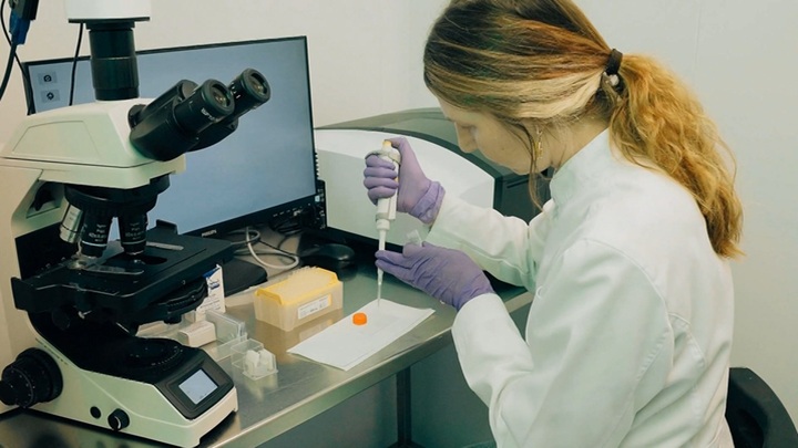 ФМБА сообщило о результате испытаний новой вакцины от аллергии на березу — Новости на Вести.ru