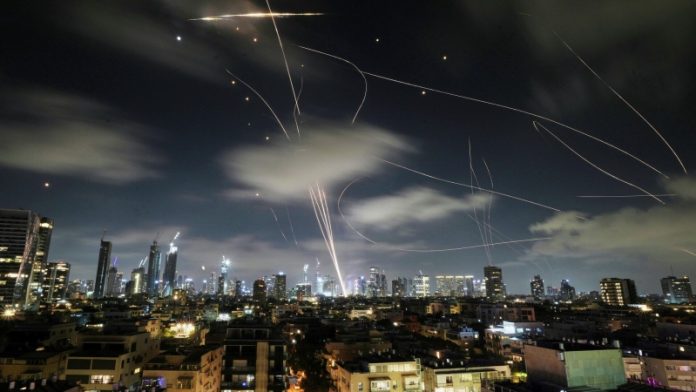 Конфликт Израиля и Ирана 2025: что происходит, причины и последствия