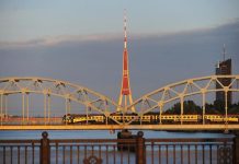 Рижский бальзам на душу: Латвия разобрала «железку», соединяющую ее с Россией. Осталось насыпь срыть