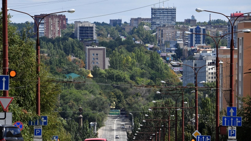 Активисты "Молодой гвардии" почтили память погибших журналистов